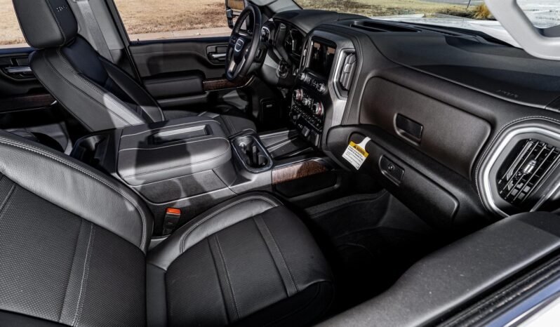 
								2022 GMC Sierra 2500HD Denali full									