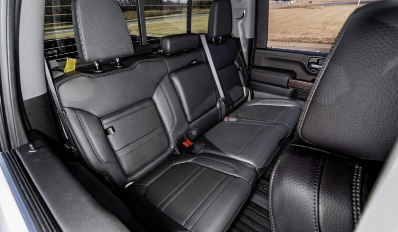 
								2022 GMC Sierra 2500HD Denali full									