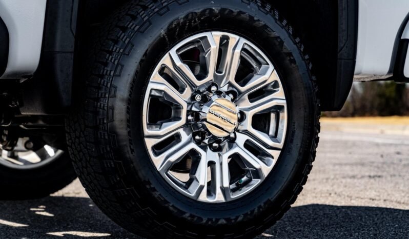 
								2022 GMC Sierra 2500HD Denali full									