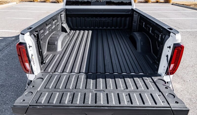 
								2022 GMC Sierra 2500HD Denali full									