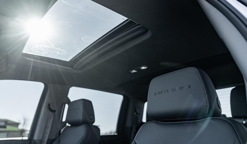 
								2022 GMC Sierra 2500HD Denali full									