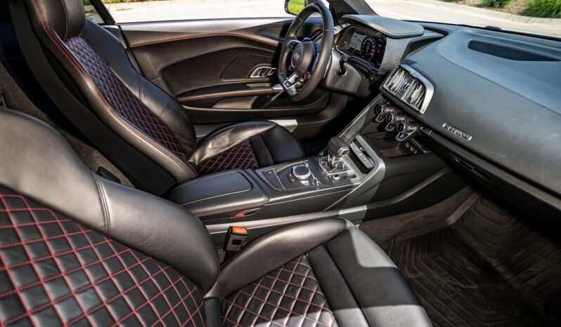 
								2017 Audi R8 5.2 Plus full									