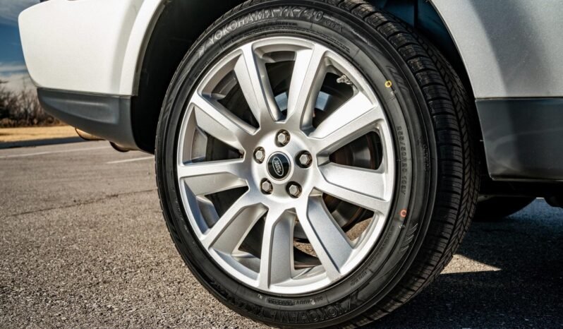 
								2013 Land Rover Range Rover Sport HSE full									