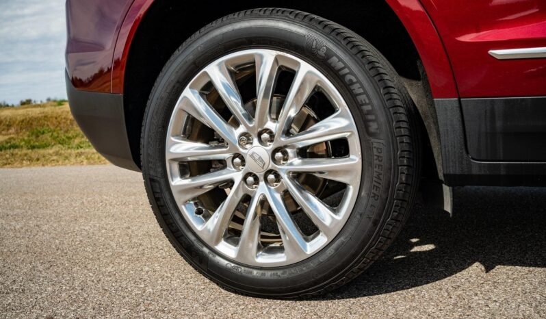 
								2017 Cadillac XT5 Platinum full									