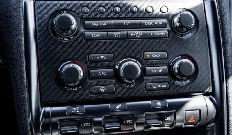 
								2016 Nissan GT-R NISMO full									