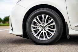 
										2018 Toyota Sienna L full									