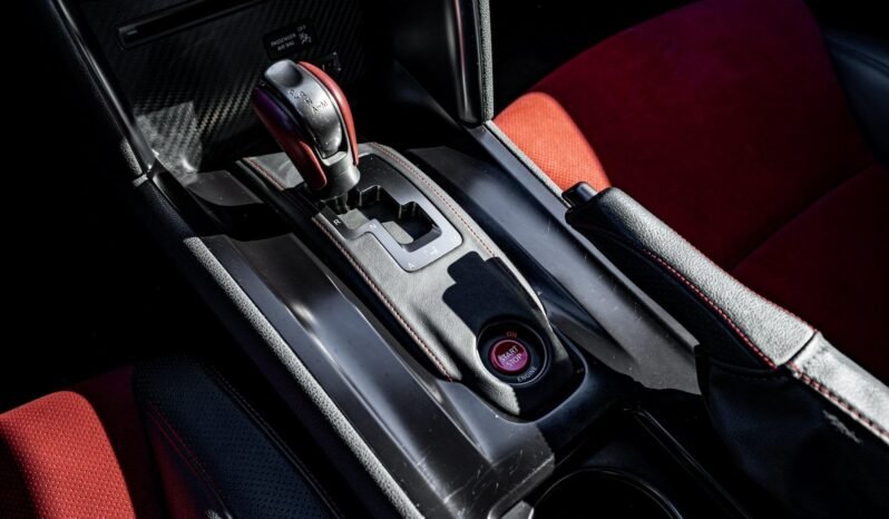 
								2016 Nissan GT-R NISMO full									