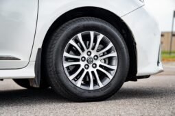 
										2018 Toyota Sienna L full									