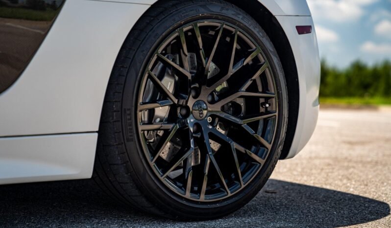 
								2017 Audi R8 5.2 Plus full									