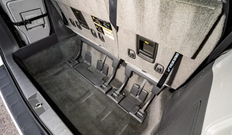 
								2018 Toyota Sienna L full									