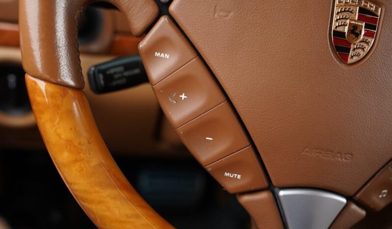 
								2005 Porsche Cayenne Turbo full									