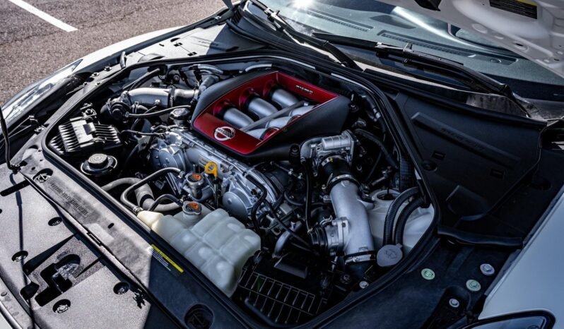 
								2016 Nissan GT-R NISMO full									