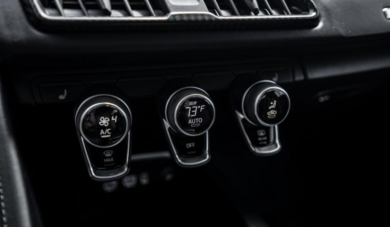 
								2017 Audi R8 5.2 Plus full									