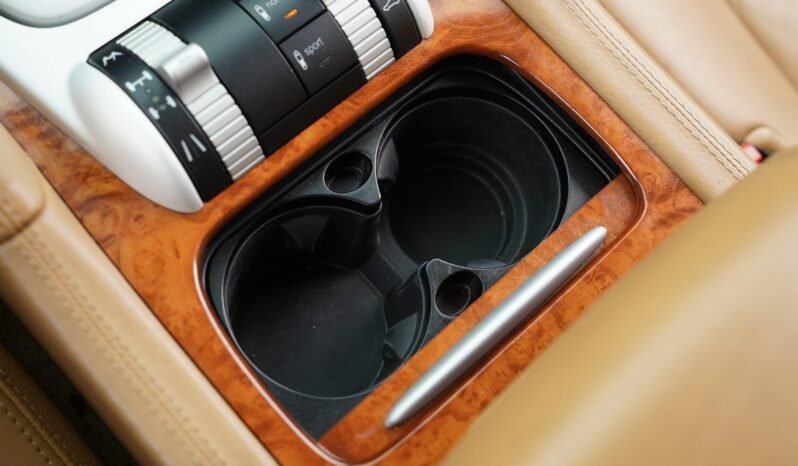 
								2005 Porsche Cayenne Turbo full									