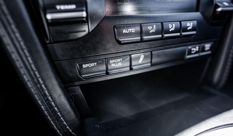 
								2010 Porsche 911 TURBO full									