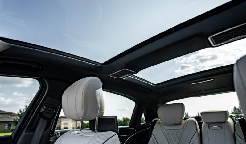 
								2018 Mercedes-Benz Maybach S 560 full									