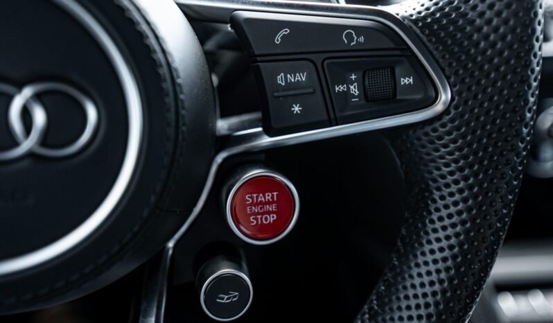 
								2017 Audi R8 5.2 Plus full									