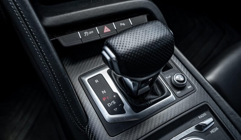 
								2017 Audi R8 5.2 Plus full									