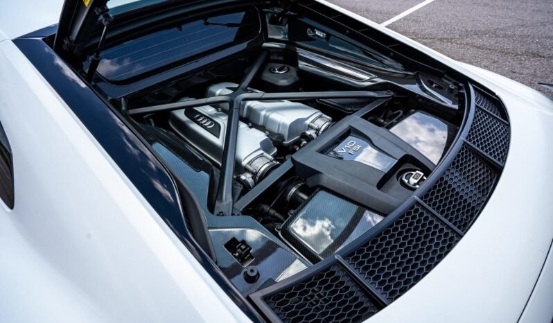 
								2017 Audi R8 5.2 Plus full									