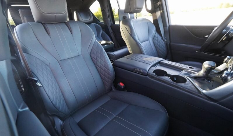 
								2022 Lexus LX 600 Ultra Luxury full									