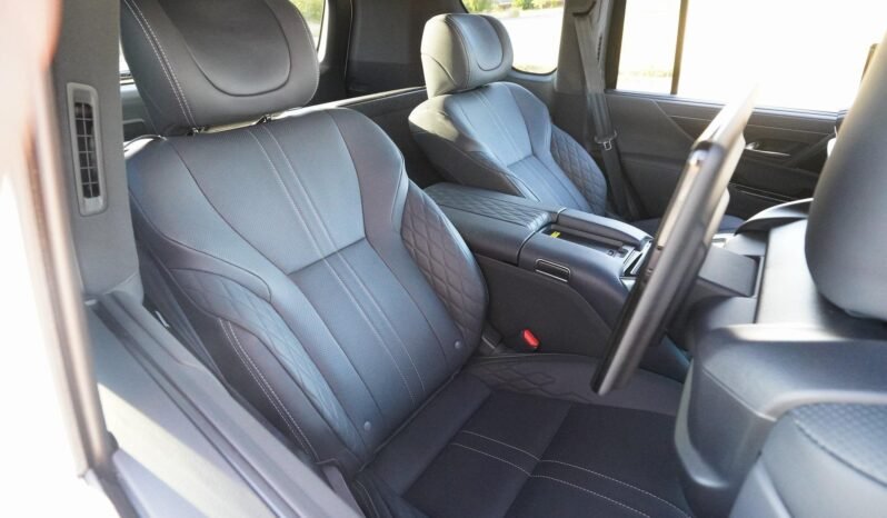 
								2022 Lexus LX 600 Ultra Luxury full									