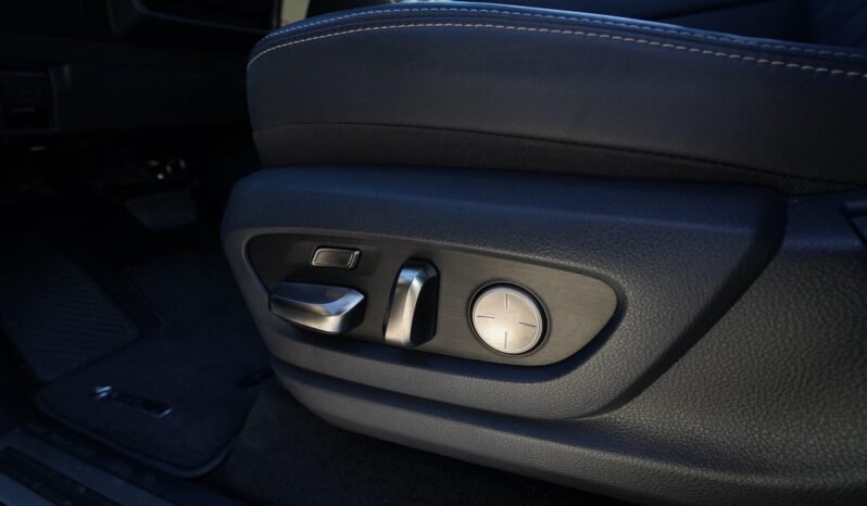 
								2022 Lexus LX 600 Ultra Luxury full									