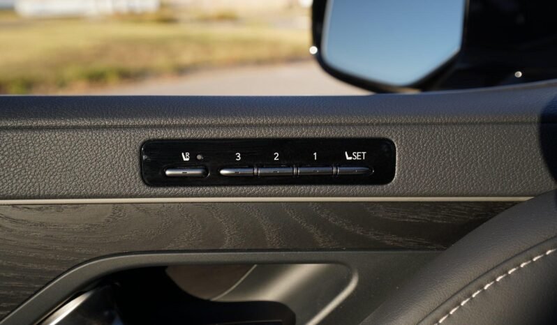 
								2022 Lexus LX 600 Ultra Luxury full									