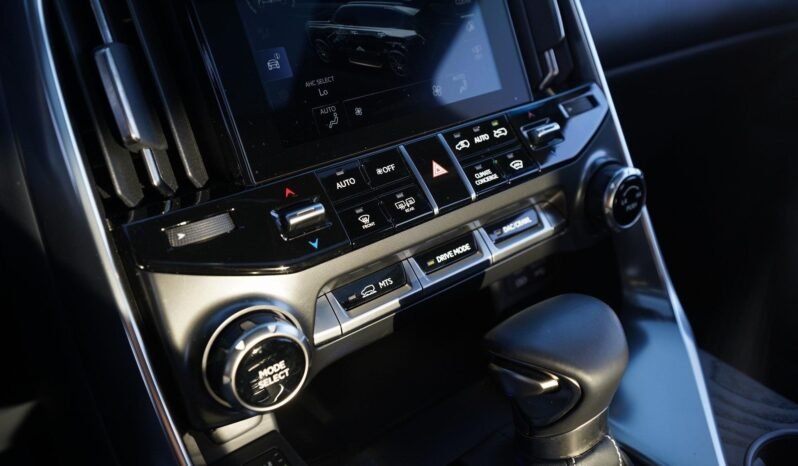 
								2022 Lexus LX 600 Ultra Luxury full									