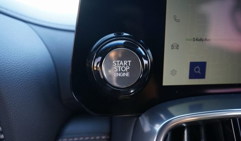 
								2022 Lexus LX 600 Ultra Luxury full									