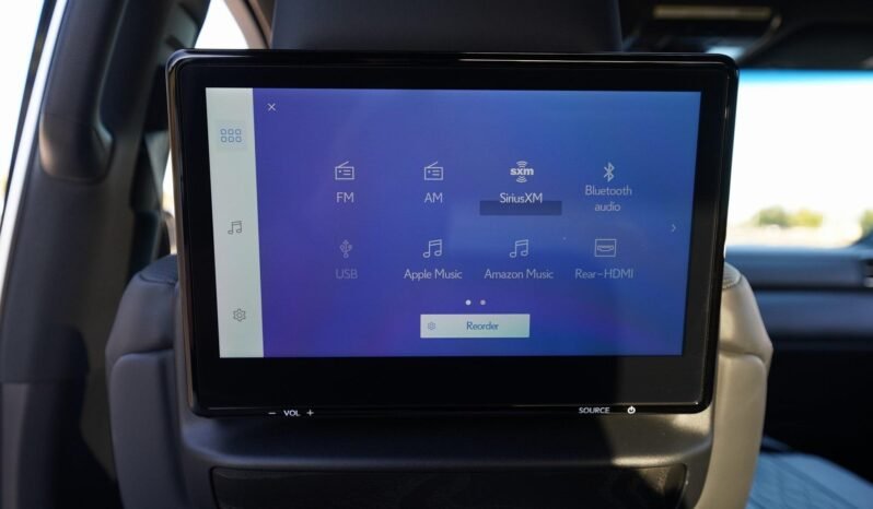 
								2022 Lexus LX 600 Ultra Luxury full									