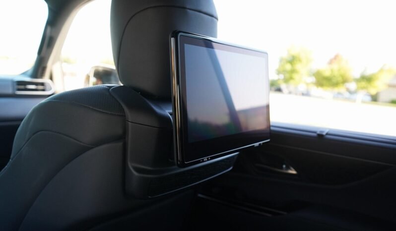 
								2022 Lexus LX 600 Ultra Luxury full									