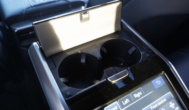 
								2022 Lexus LX 600 Ultra Luxury full									