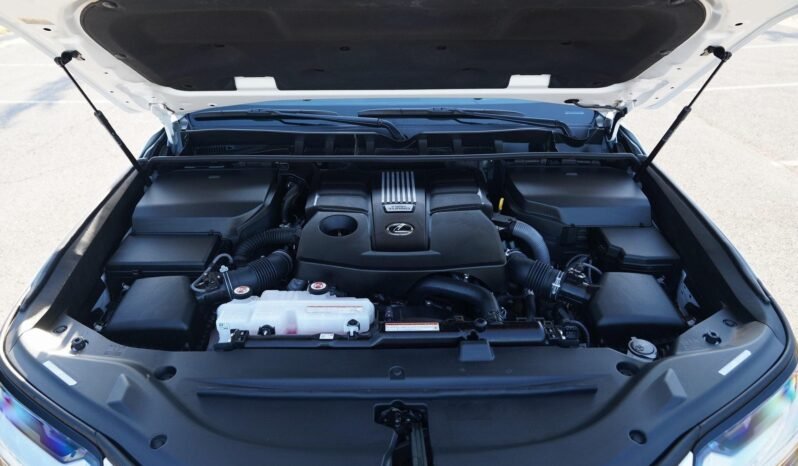 
								2022 Lexus LX 600 Ultra Luxury full									