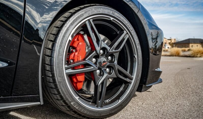 
								2020 Chevrolet Corvette Stingray full									