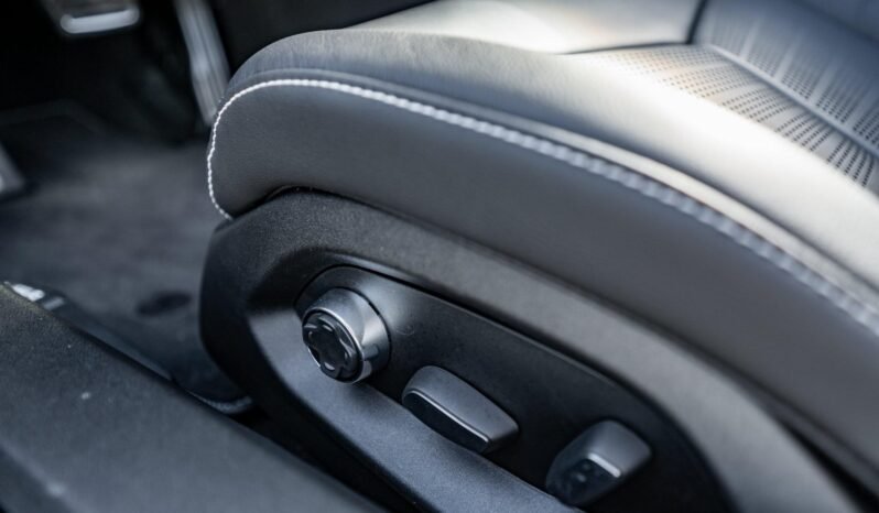 
								2020 Chevrolet Corvette Stingray full									