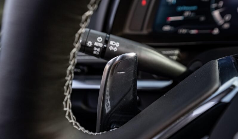 
								2020 Chevrolet Corvette Stingray full									