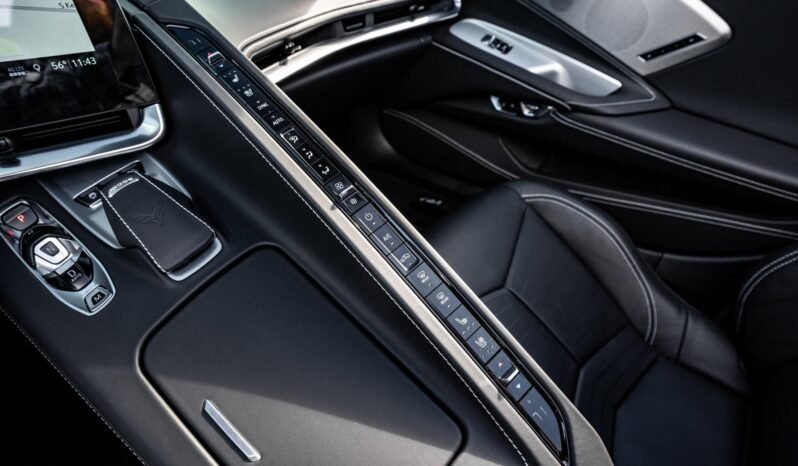 
								2020 Chevrolet Corvette Stingray full									