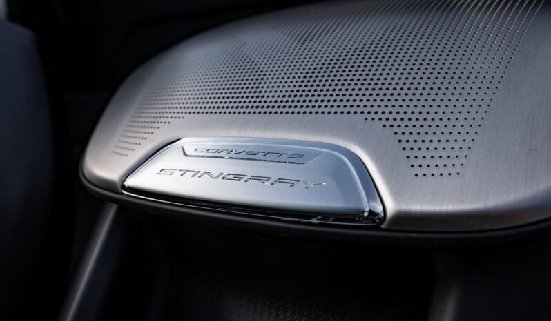 
								2020 Chevrolet Corvette Stingray full									