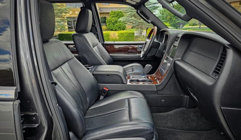 
								2017 Lincoln Navigator Select full									