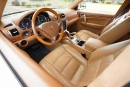 
										2005 Porsche Cayenne Turbo full									