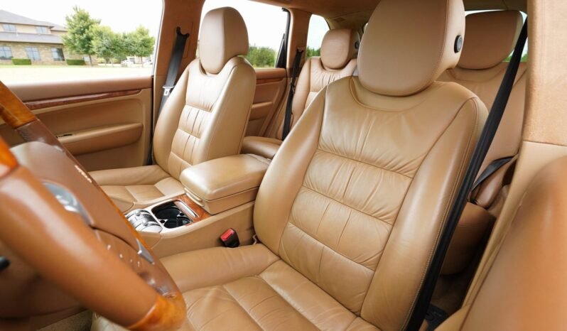 
								2005 Porsche Cayenne Turbo full									