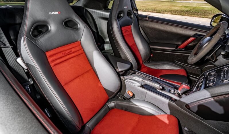 
								2016 Nissan GT-R NISMO full									