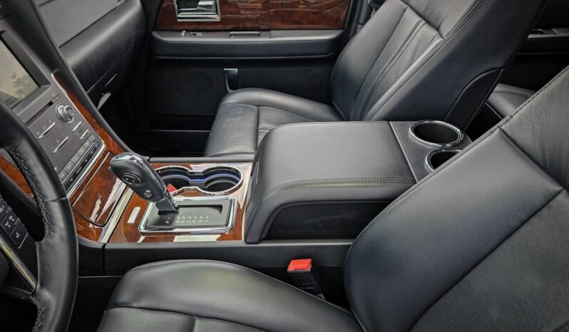 
								2017 Lincoln Navigator Select full									