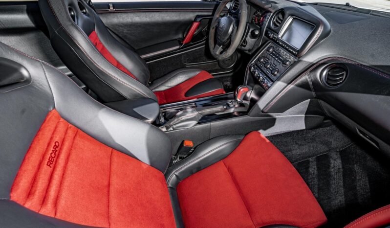 
								2016 Nissan GT-R NISMO full									