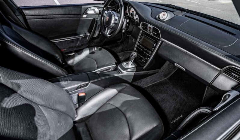 
								2010 Porsche 911 TURBO full									