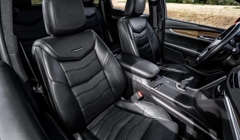 
								2017 Cadillac XT5 Platinum full									