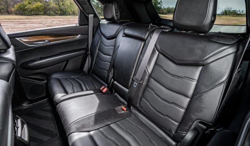 
								2017 Cadillac XT5 Platinum full									