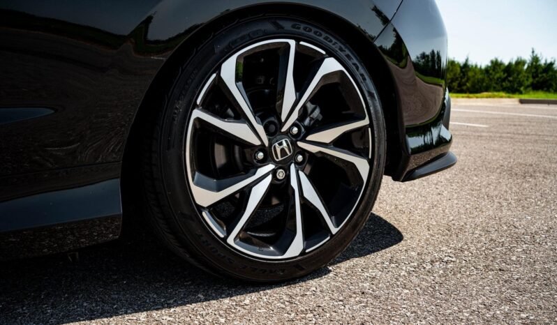 
								2019 Honda Civic Si full									