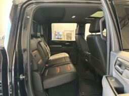 
										2024 GMC Sierra 2500HD AT4 full									