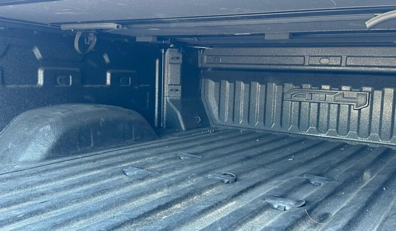 
								2024 GMC Sierra 2500HD AT4 full									